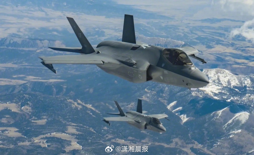 【#美国亚利桑那州UFO事件激增#，#FAA称空军训练场一战机被UFO撞#】美国