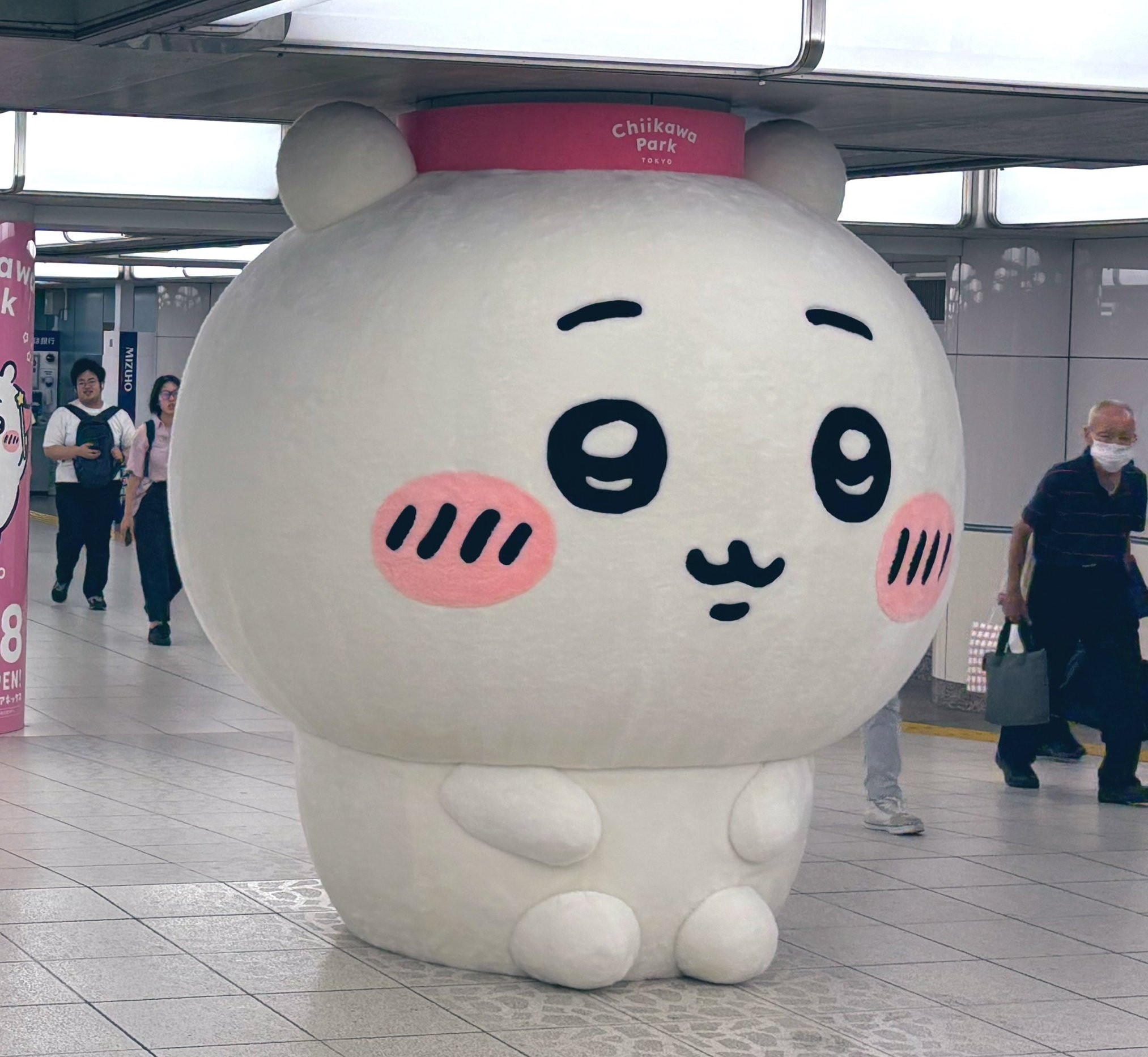 我擦，喜欢chiikawa的赶紧去池袋车站，啊哈哈哈哈​​​