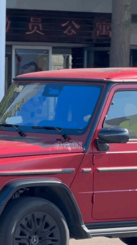 6.20王楚钦上训！大头今天自己开车，穿了一件黄色的T恤，隔着车窗都感觉好