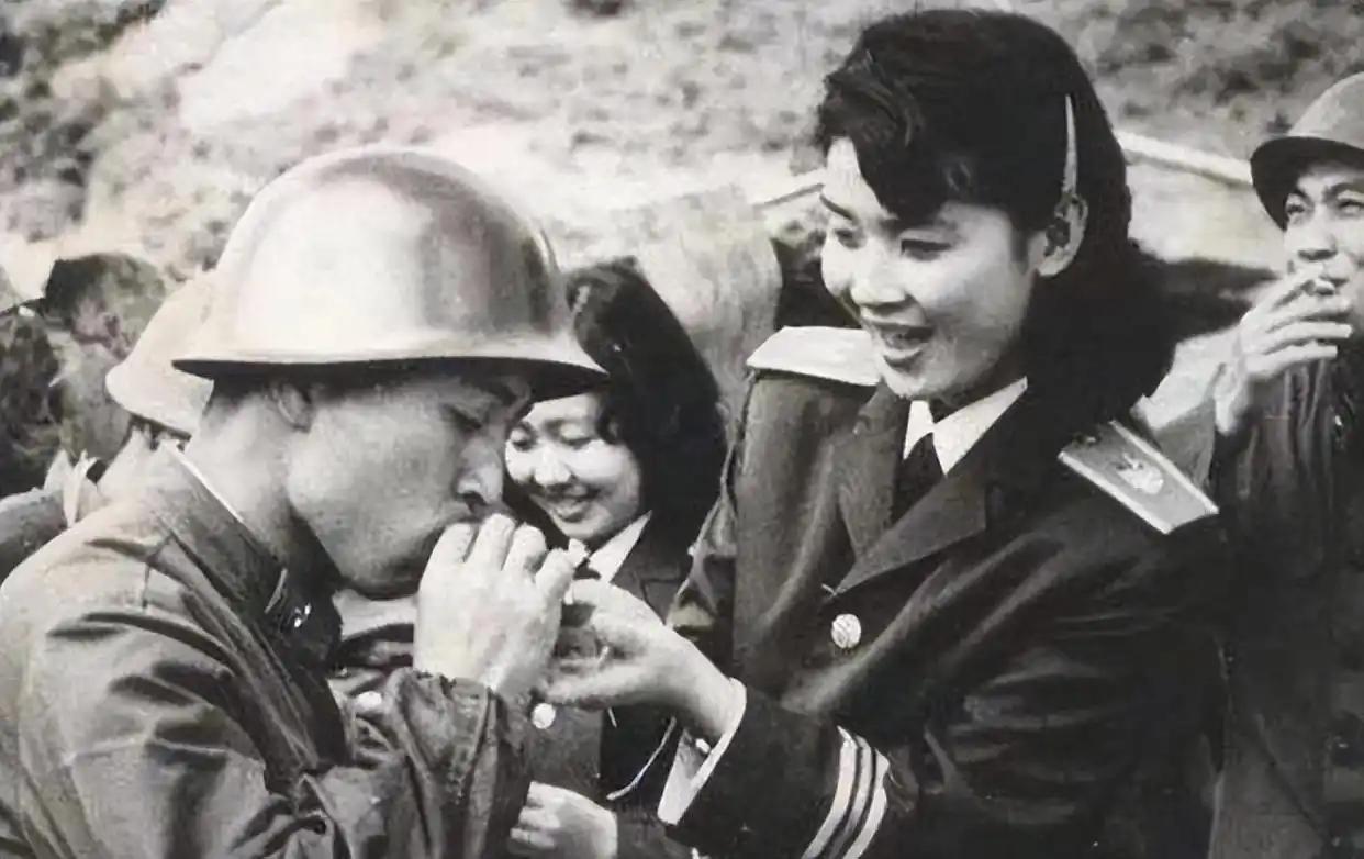 1979年，2名越南女兵带走黄干宗共度13年，还为他生儿育女，黄干宗回国后，心中
