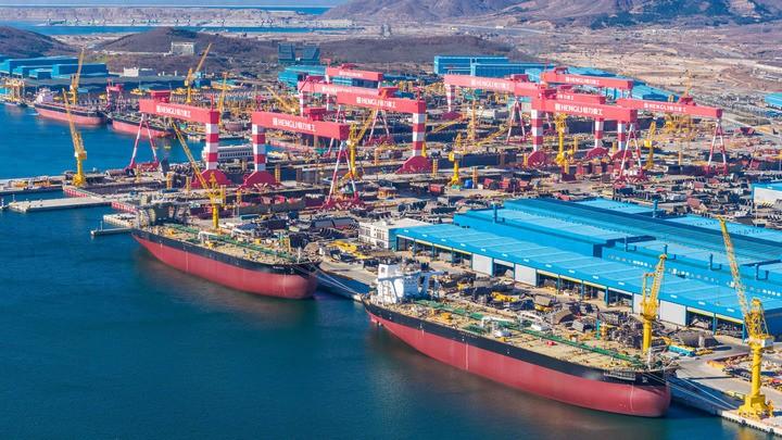 真是活久见！霍尔木兹海峡那边炮火连天，可谁能想到，这把火竟然把中国造船厂的订单给