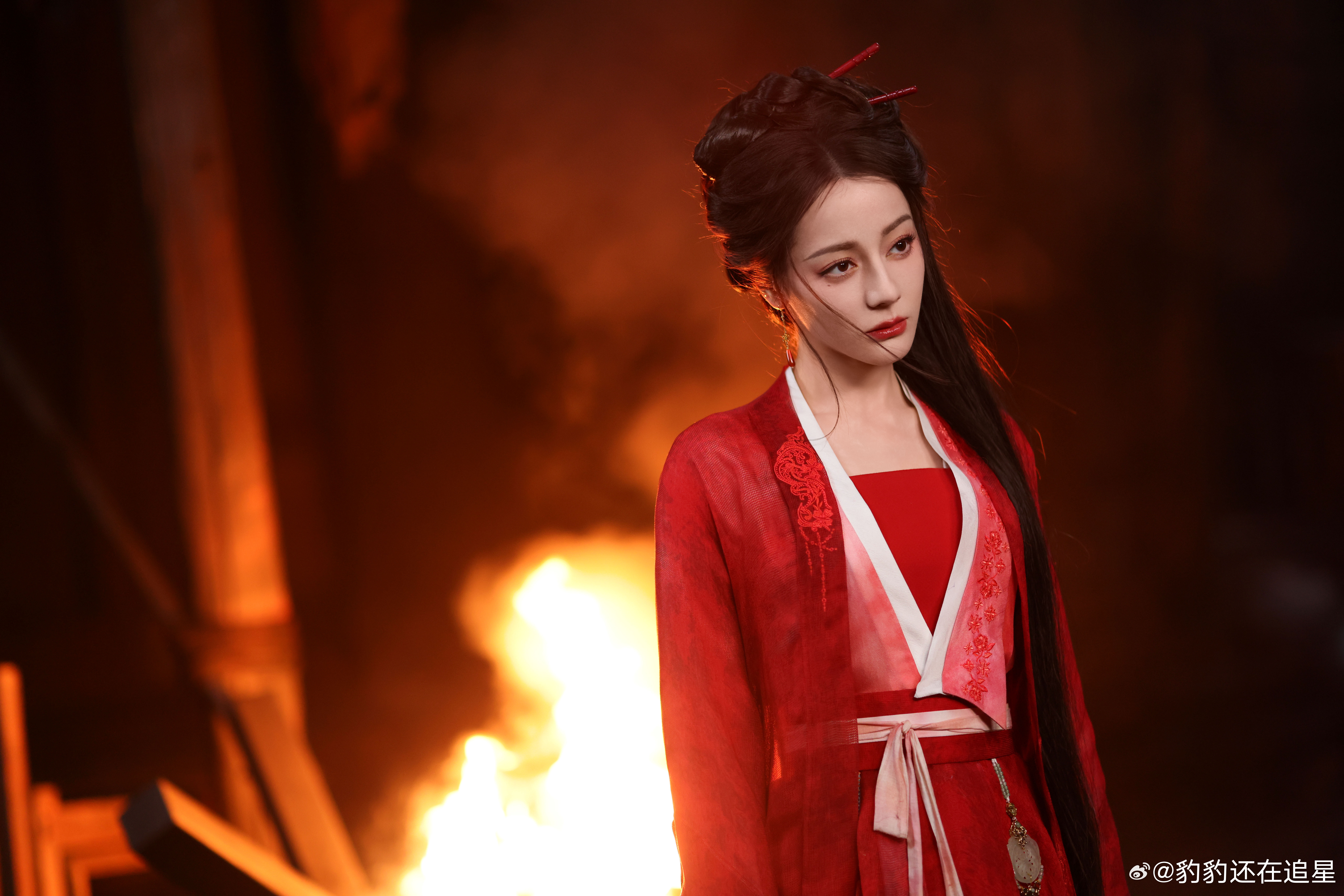 白日提灯热度我们万灵之主美成啥了