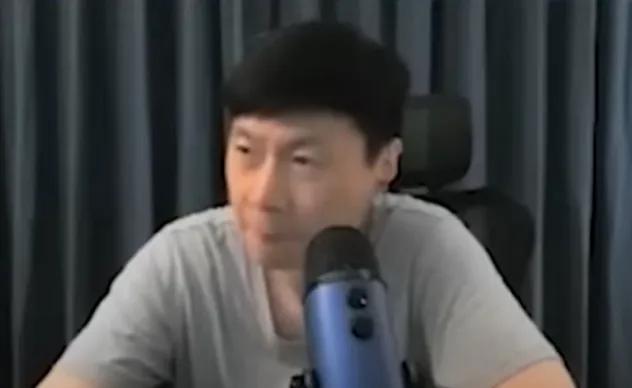 台湾知名网红柳杰克电话连线了一名中国上海女生，她谈了自己对日本的看法，这位女士的