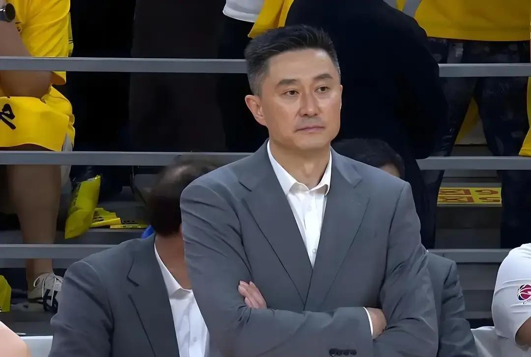 四月十号广东男篮主场迎考，内线留力布局须防旧将爆发四月十号坐镇主场，内线绝对主