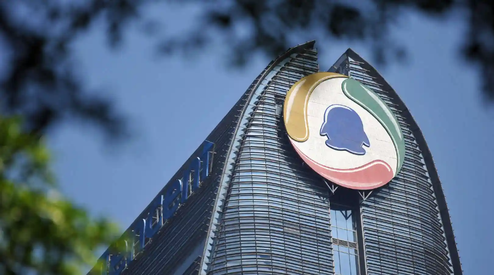 别信“降本增效”的漂亮话！腾讯砍掉的不是投资，是整个旧互联网时代的成本结构—