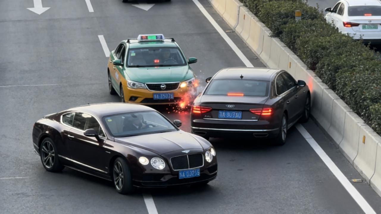 孙怡交通违规道歉引热议：400万豪车≠规则豁免权，明星更该守底线1月8日，