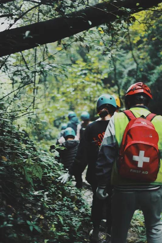 张家界山里这场荒野求生赛事太有看头了。10月林北爆火出圈，让赛事流量大增。这里面