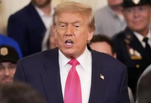 就在刚刚，美民众公开定性特朗普：精神不正常、行为失常。在美国总统特朗普威胁