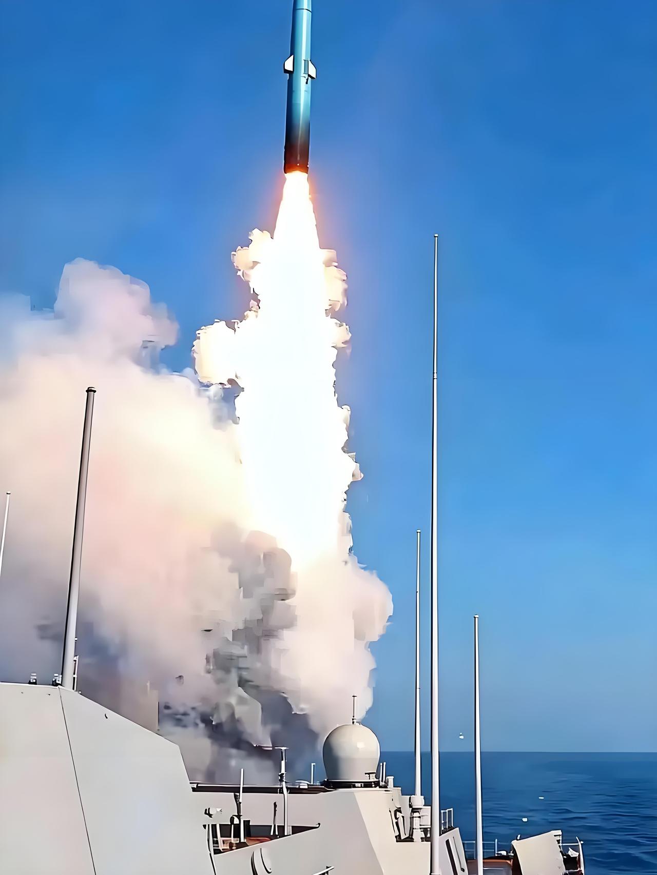 055型驱逐舰搭载的究竟是鹰击-21还是鹰击-20？这个谜团终于解开了！原本大