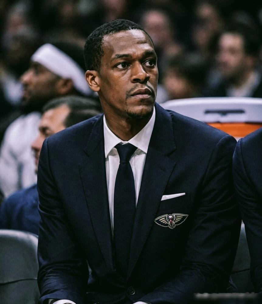 疯了吧？让当年跟保罗干架的隆多当主帅，再请死敌当助教？鹈鹕管理层看...