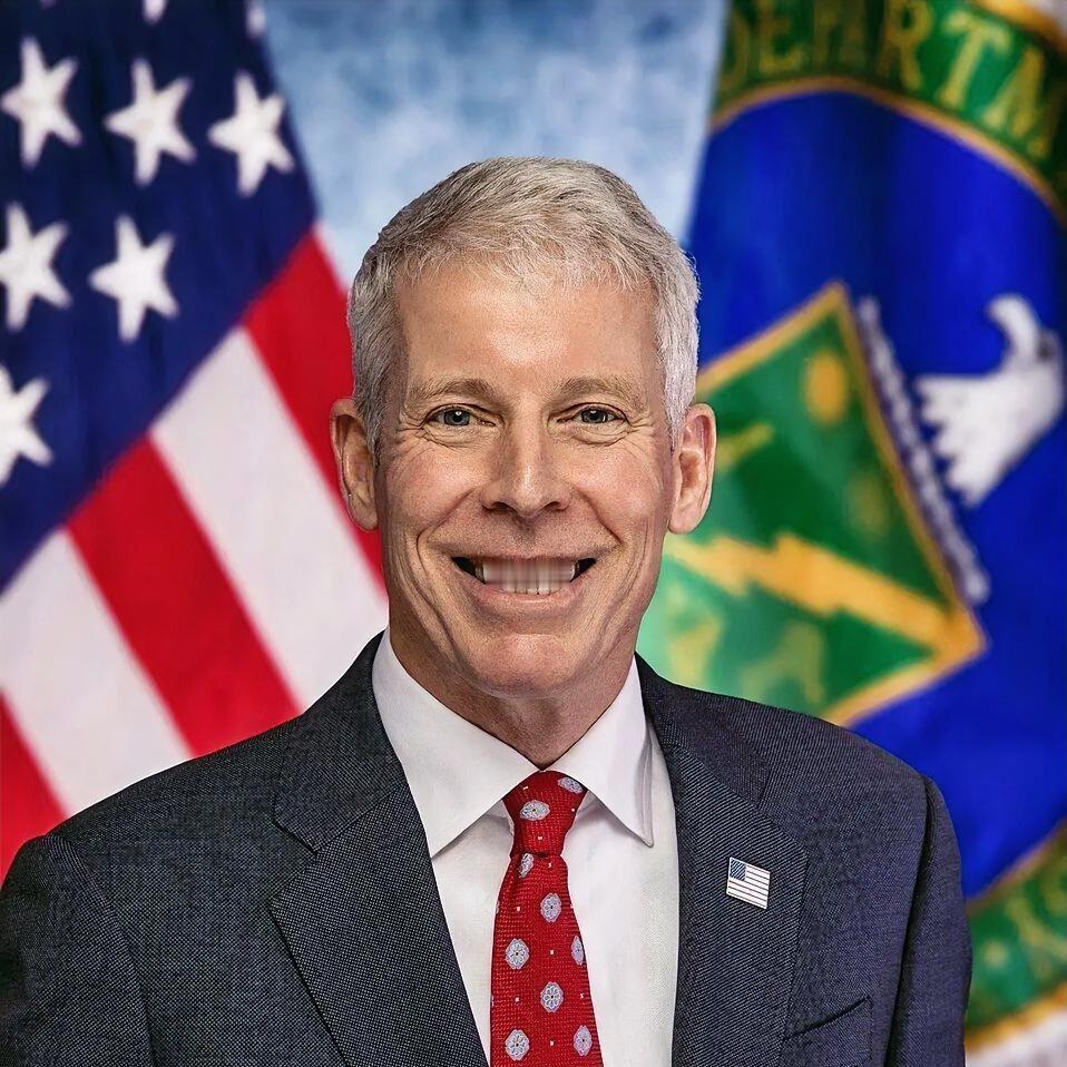 美国能源部长道出的这番话，或许才是美国打击委内瑞拉的真正原因呢？近日，美国能