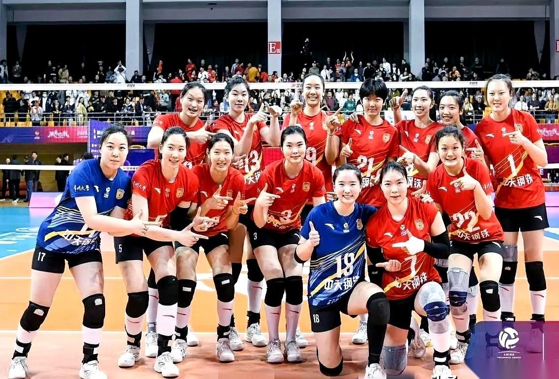 江苏女排和上海女排的决赛，看完第一场，我感觉冠军归属已经没什么悬念了。不是因为