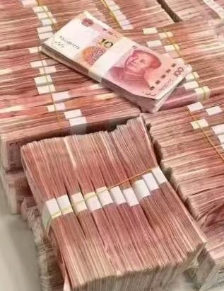 网上总有人吹嘘东北薪资能达到八千，咱们当地老百姓心里都清楚，这样的数据根本不符合