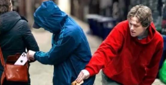 据说，欧洲的小偷居然达成了一种共识，那就是可以去偷中国人的钱财和物品，但是绝对不