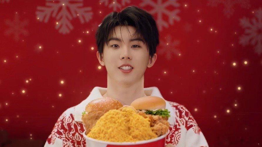 时代少年团的节日桶你有了吗被安利成功的美食太值了！多人份的丰盛搭配，美味样样齐