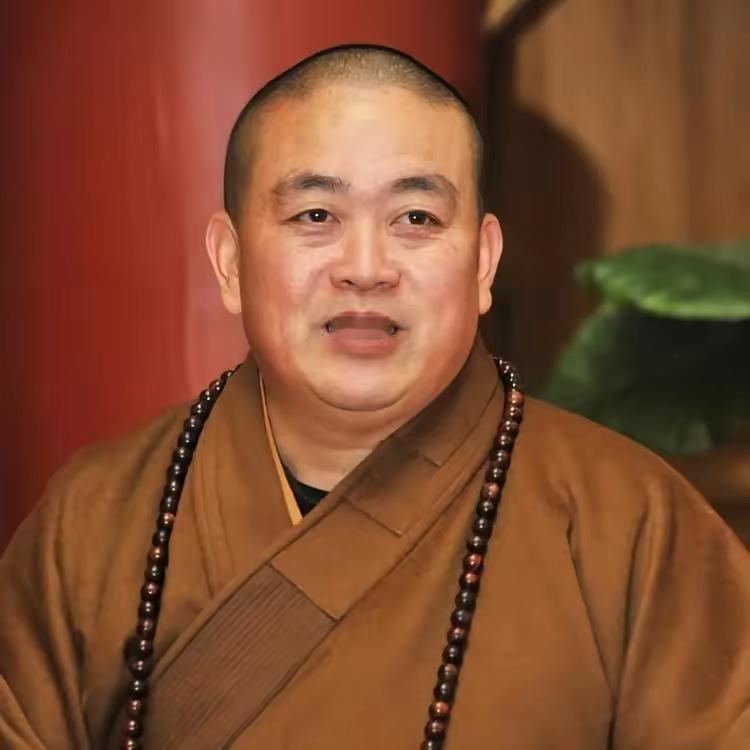 佛教界两大新闻上了热搜：一是前少林寺主持释永信被判24年有期徒刑。从2003