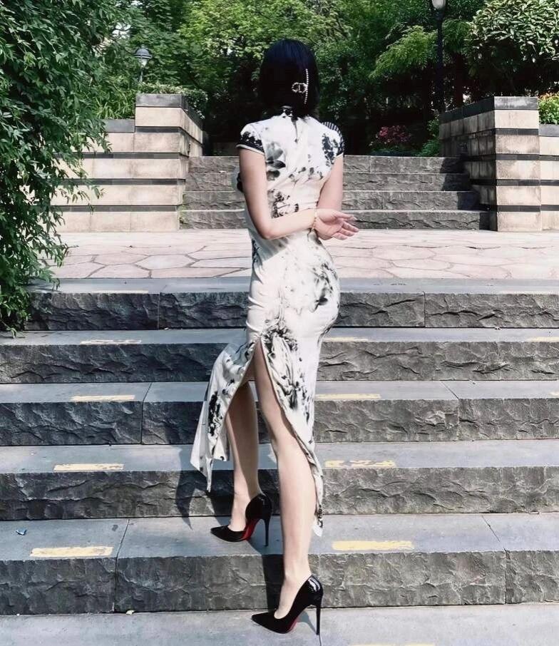 你见过美女身材好的背影多吗