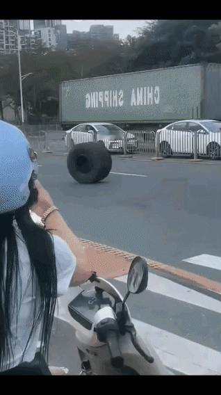 这么大的轮子在马路上滚，如何能把它停车？不懂就问你问我答