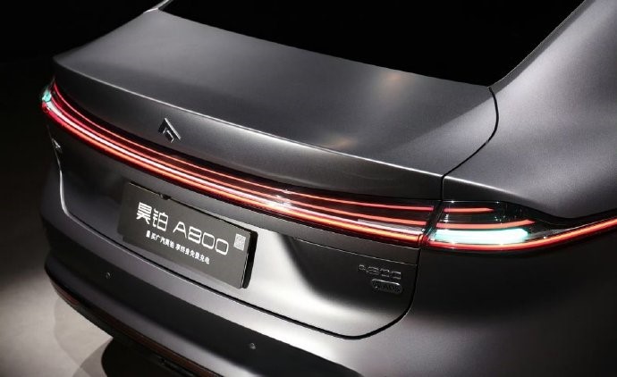 昊铂A800太厉害了广汽昊铂在现场放大招，全新旗舰A800直接拿下全国首个12