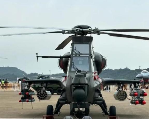 为何我国歼20都造出来了，却造不出美国阿帕奇这种直升机？说实在话，阿帕奇直升机自