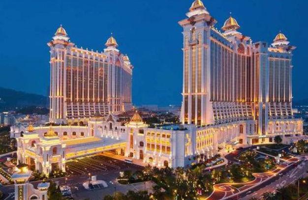 澳门之所以平静，既无独立分裂之声，也无反共、亲台亲美之举，关键在于葡萄牙人离开时