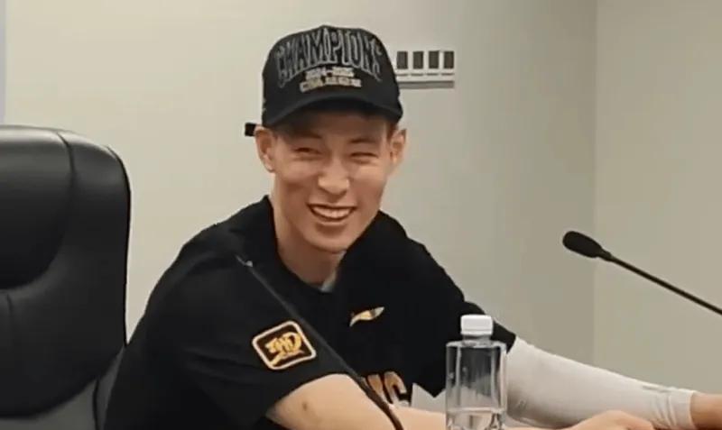 林秉圣担心陈盈骏！随队拿下总冠军后，林秉圣在采访时表示：陈盈骏今晚可能不会接我