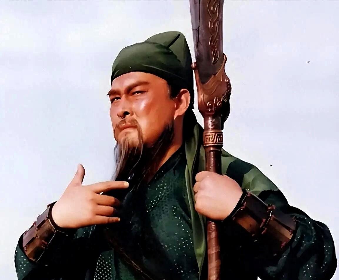 襄樊之战，关羽俘虏于禁三万多人，导致粮草不足。关羽没杀降卒，被迫取走了孙权在湘