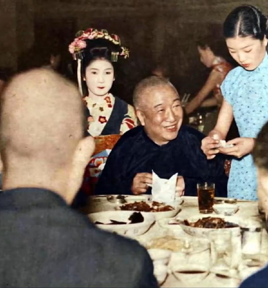 1938年上海那场日本鬼子宴会上，梁鸿志那副嘴脸真是丑恶至极。这梁鸿志出生名门