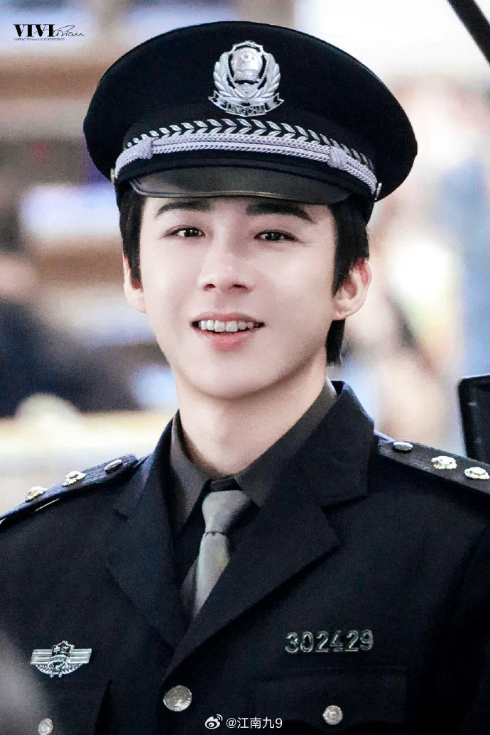刘宇宁警官造型路透减重15斤空窗400天！刘宇宁警官造型直接帅到失语！190cm