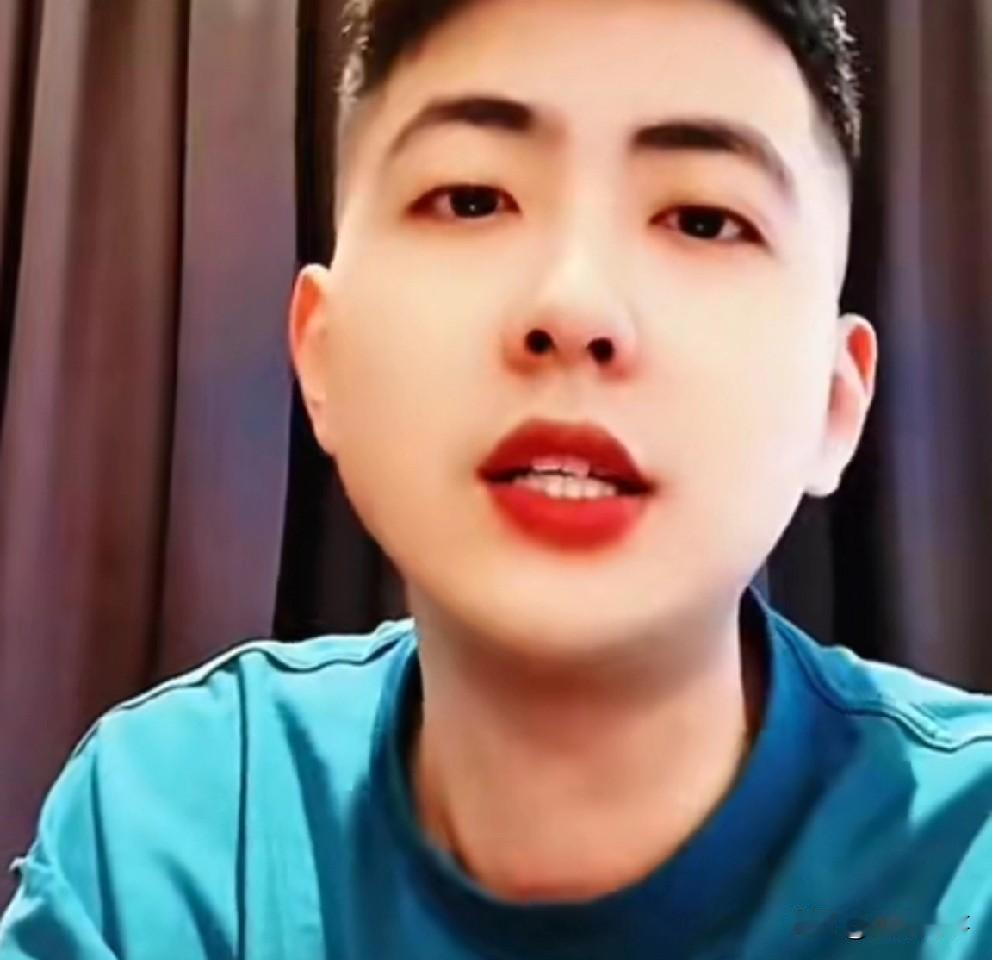 小胖说奶豆现在好起来了，在那边大展宏图，他不想回国！奶