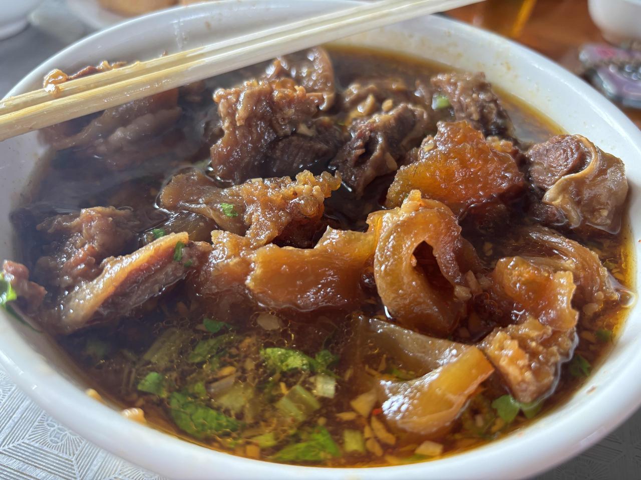 原汁原味，让人停不下来，太好吃了！潮汕美食主打一个就是真材实料，吃不完根本吃不