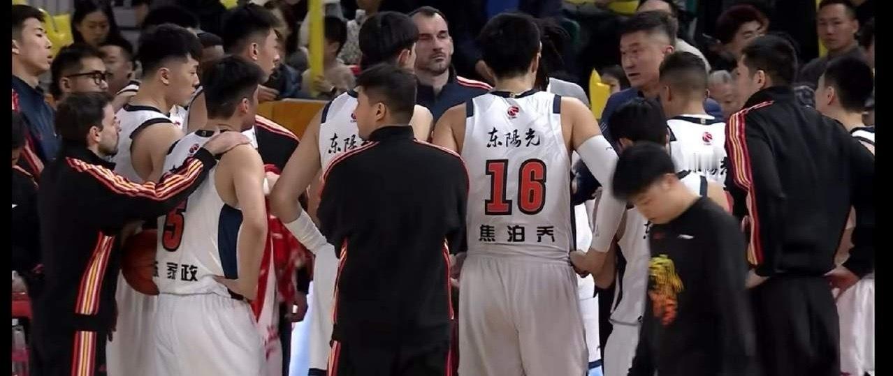 广东男篮95:89山西男篮，豪取7连胜，对广东队员打分评价如下:1，徐杰:9.7