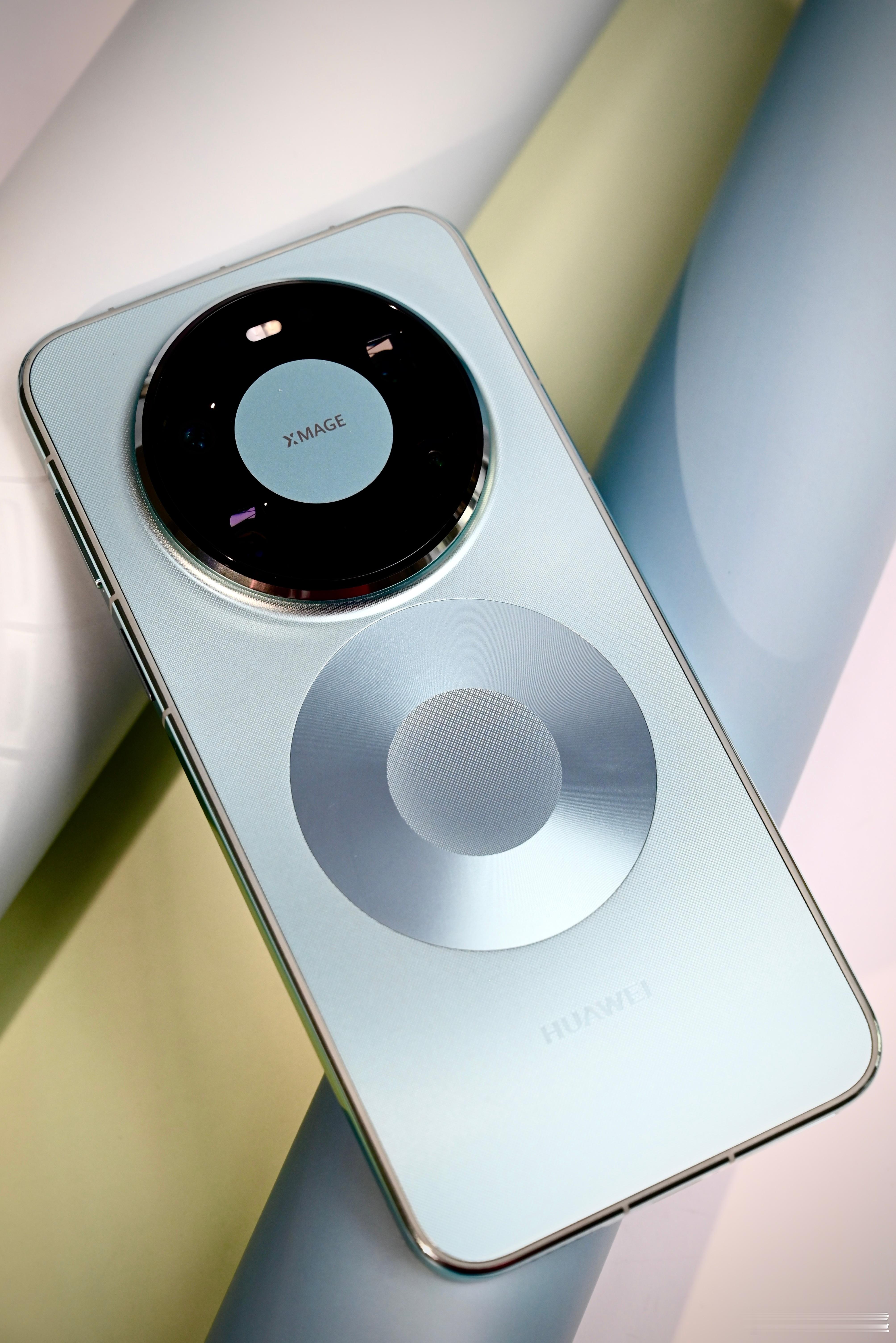 最近在使用华为Mate80ProMAX和华为MateX7，不得不说，今年的华