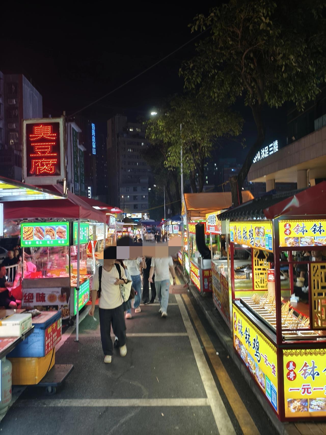 为什么要反内卷？内卷的危害性就是让所有行业企业，所有从业人员都赚不到钱，一场自杀