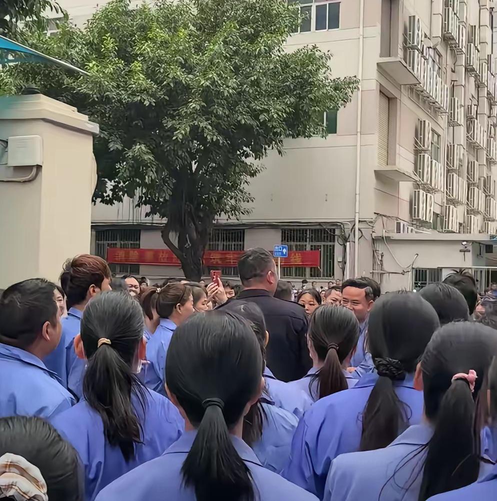 罢工了！堵货柜车，堵厂门口！深圳易力声科技有限公司，成了21年的老牌大厂，位于