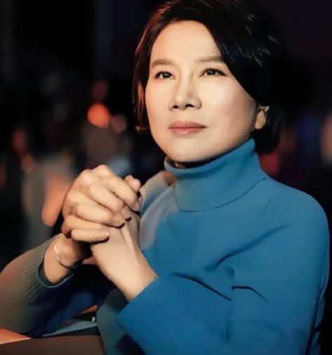 美的签了，小米签了，海尔签了，唯独董明珠这脾气，直接把“全铜管”印在了包装箱最显