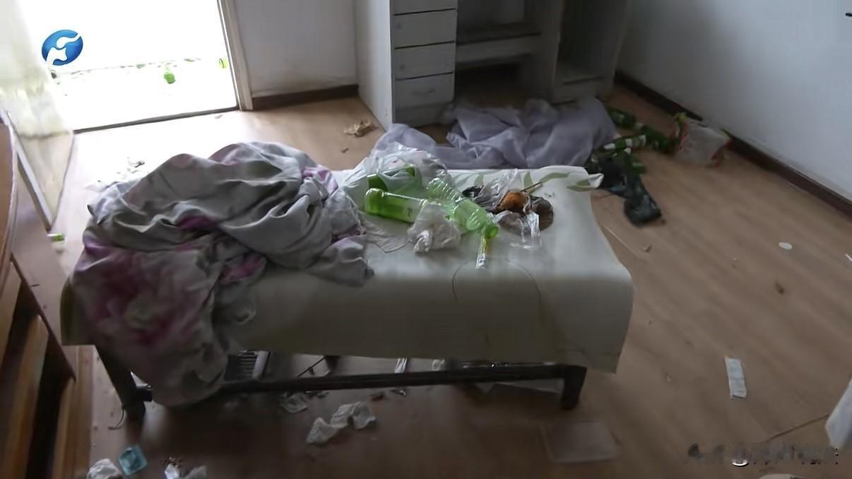 简直是白眼狼！河南开封，两个外来务工的小伙子租了王大姐家的房子，大姐把他们当亲儿