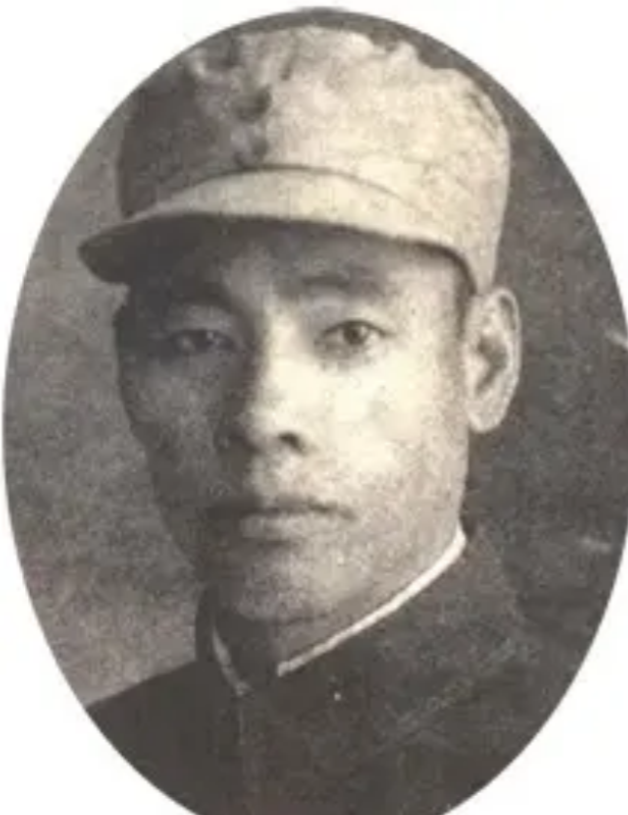 1941年，八路军战士来到地主家寄宿，没想到半夜时分，竟然感觉有人在自己身上摸来