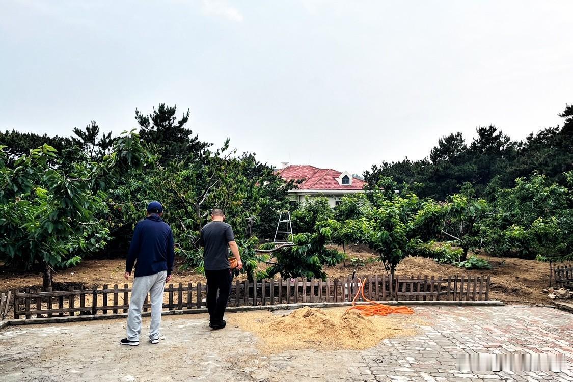 终于明白：建筑行业不景气，才是普通人赚钱最难的根源这两年所有人都在感慨：钱太