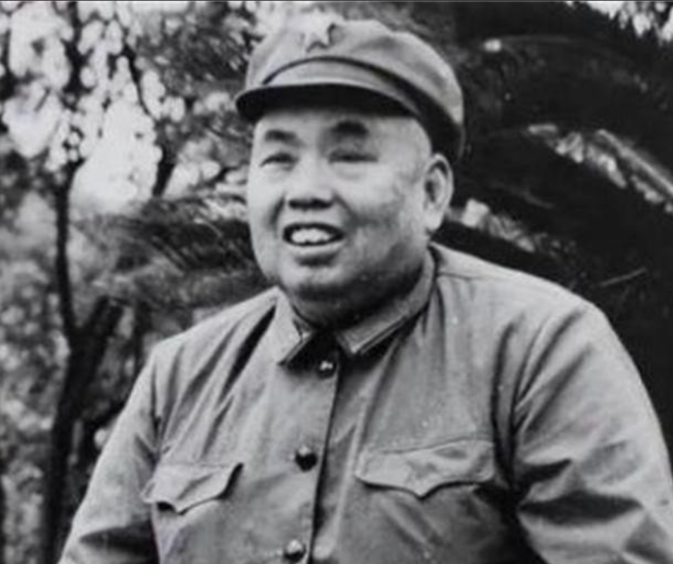 1939年386旅副旅长许世友和政委王新亭打架，旅长陈赓上报师长刘伯承，刘帅：都
