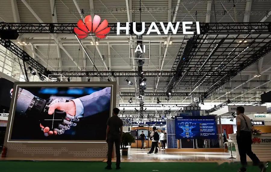 华为做的最了不起的事情就是留住了大批的国内顶级科技人才。理想也有了面包，也有了，