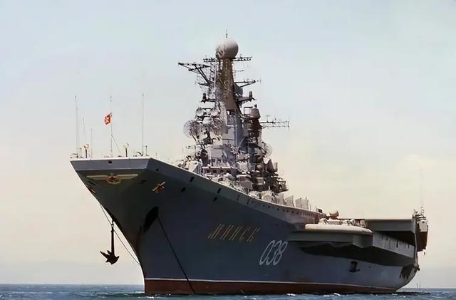 1995年，俄罗斯以88万美元，将2艘退役航母，低价卖给韩国。不料韩国竟转卖给中