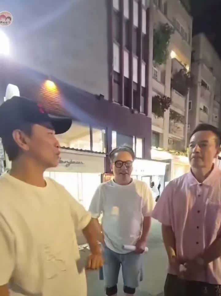 哈哈，吴宗宪昨天晚上跟几个朋友在台北街头闲聊，宪哥来了句“不要把财产统统留到最后
