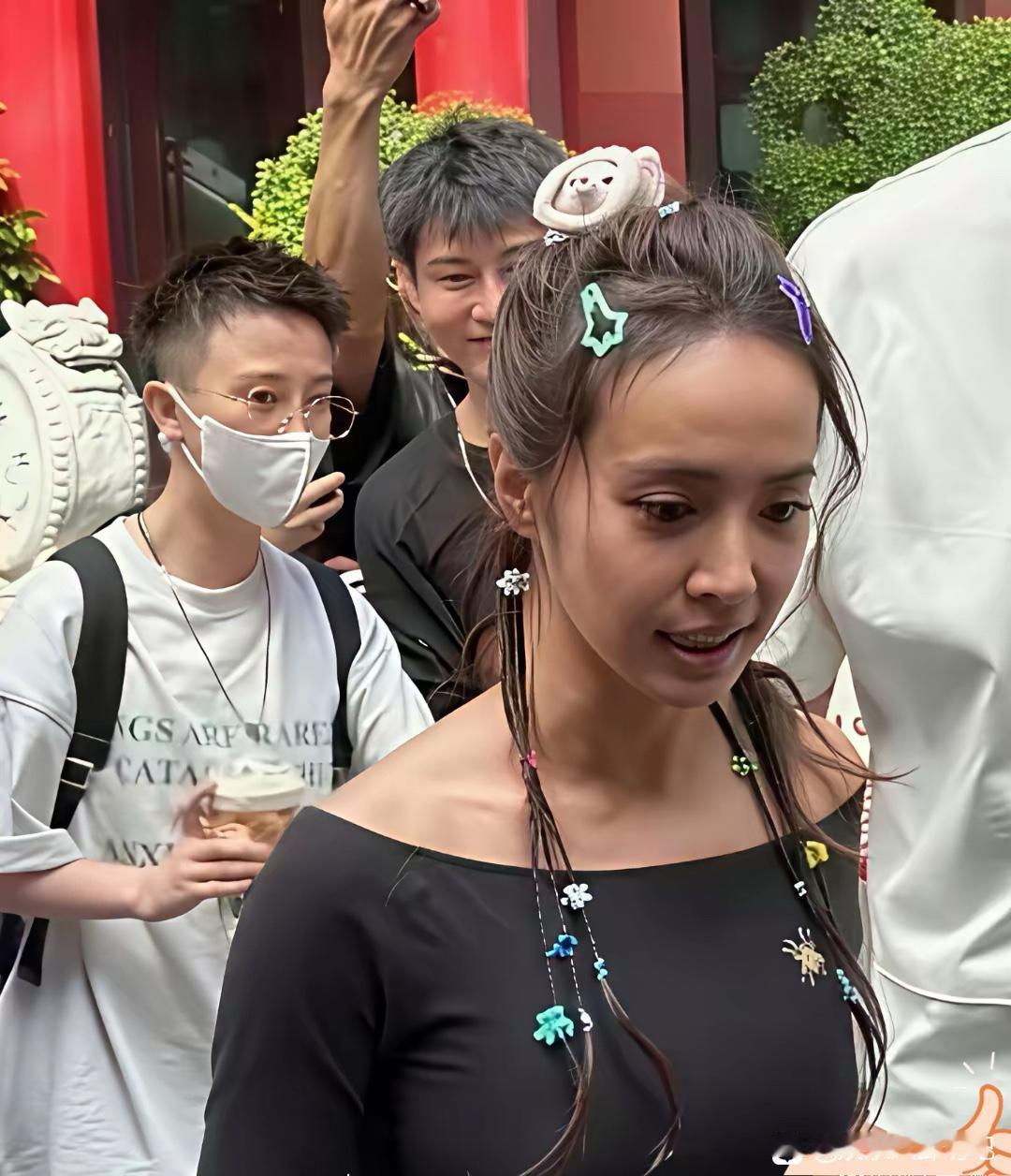 蔡依林这状态确实绝，快50岁了还跟少女似的，个子不高但一点不干瘦，整个人看着就是