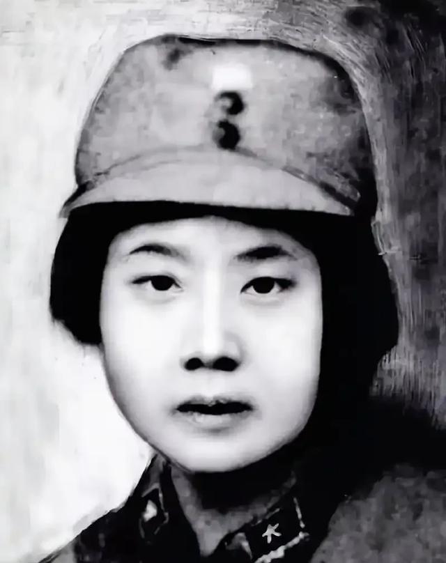 她貌美如花，她只比刘胡兰大8岁，日本鬼子为了羞辱她，剥光她的衣服，用铁链穿透她的