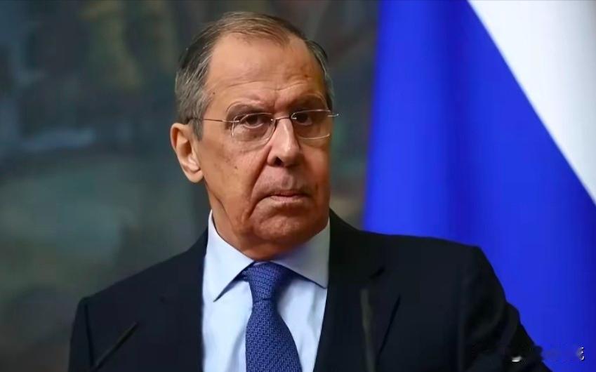 特工叛逃夜离境，克格勃灭口名单未结案，毒药追踪永不终结。某俄罗斯特工连同多名美