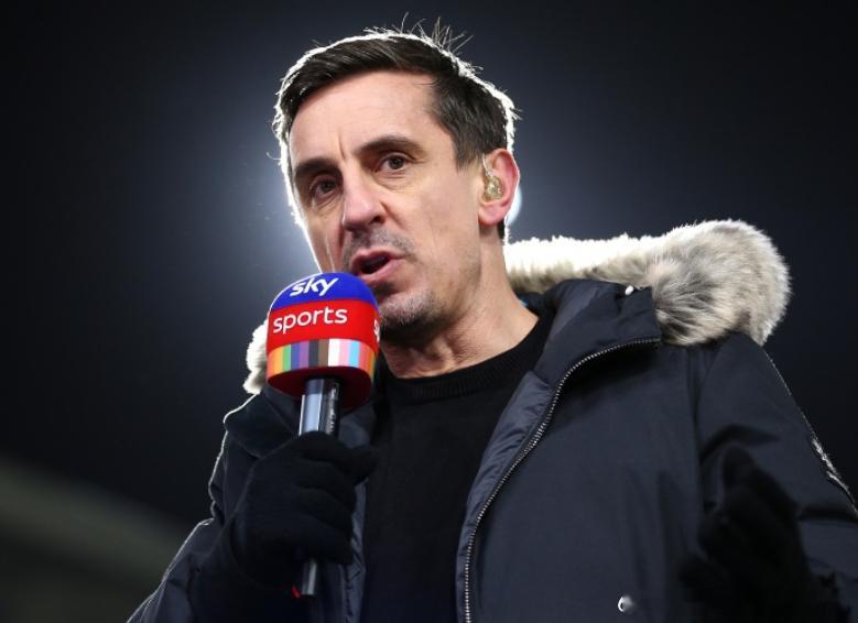 天空体育评论员内维尔接受采访，谈到曼联的争冠前景、阿森纳的心理状态、曼城面临的指