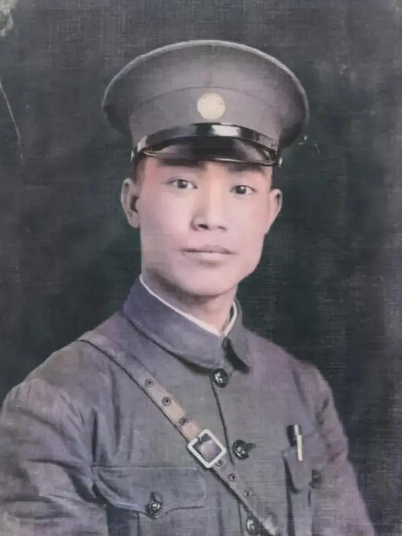 孟良崮战役国军惨败，蒋震怒之下，撤掉了汤恩伯第一兵团司令官的职务。那谁来接任呢？