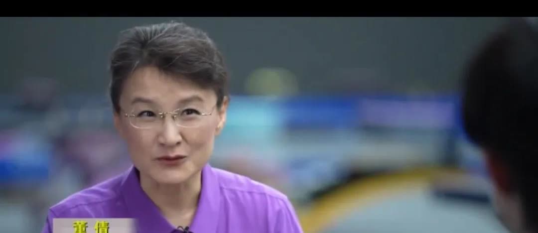 大头说自己是个循规蹈矩的人，网友直接给解读成“专一界的王者”！仔细瞅瞅他的日常，