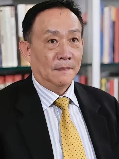 你有没有想过一个问题：中国货卖遍全世界，年年顺差上万亿，可外汇储备的增长怎么就跟